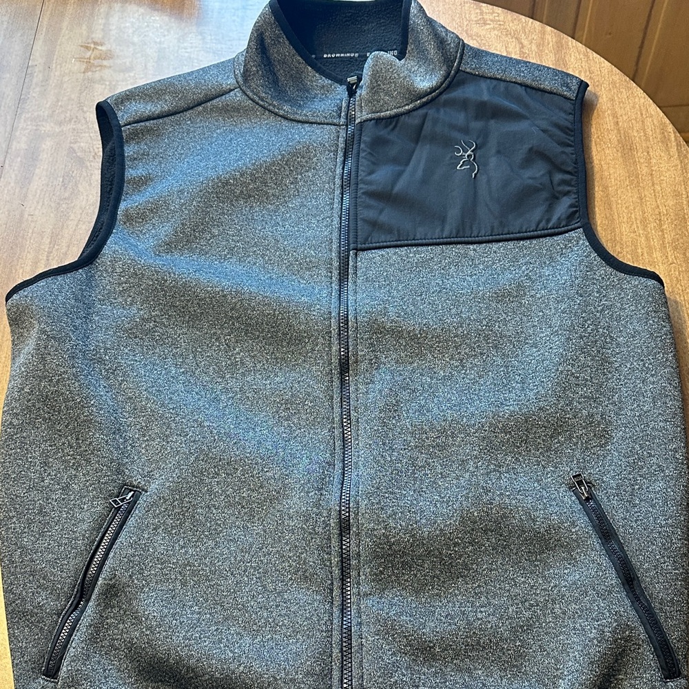 Browning Men's Gray and Black Vest
